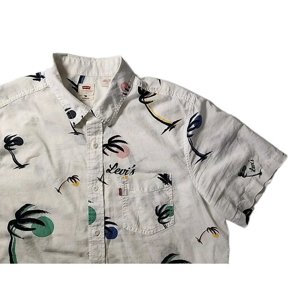 VTG Levi's Men's Tropical Large White AOP Palm Trees Short Sleeve Button‎ Shirt